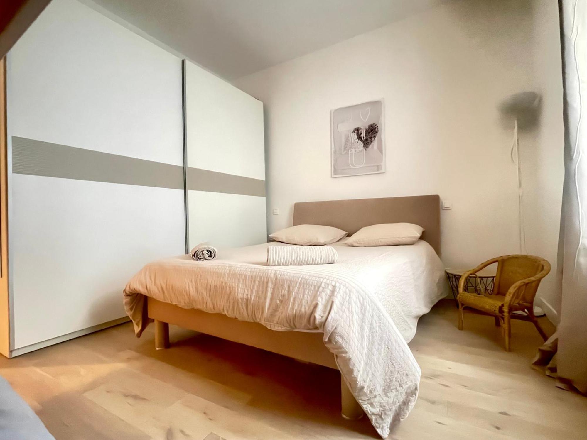 Appartement, Centre Ville, Metro Louise Michel L3, 5 Min Paris Levallois-Perret